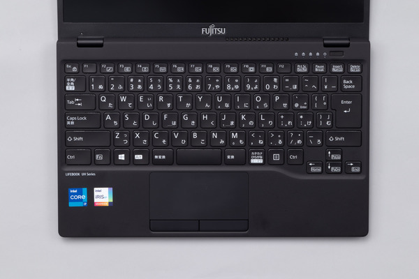 ASCII.jp：13.3型で脅威の634g。軽さの面から考える「LIFEBOOK WU-X/E3
