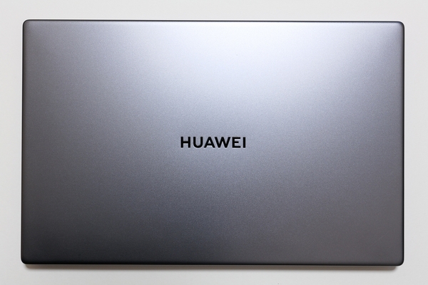 ASCII.jp：「HUAWEI MateBook D 15」はキーボードや端子類も使いやすい
