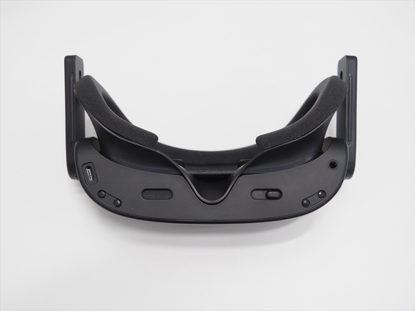 ASCII.jp：裸眼で5KのVR視聴が可能！クラファンで注目のOLED採用VR