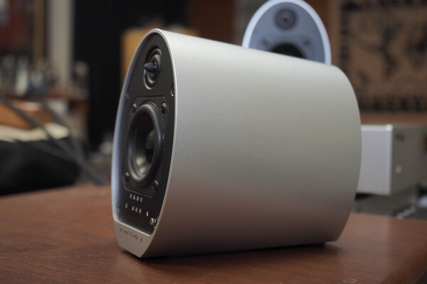 日本の伝統が息づいたクリプトン「KS-55Hyper」、テレビサイドでもPC