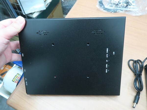 ASCII.jp：レトロPCやアーケード基板向きな15kHz／31kHz両対応の9.7型