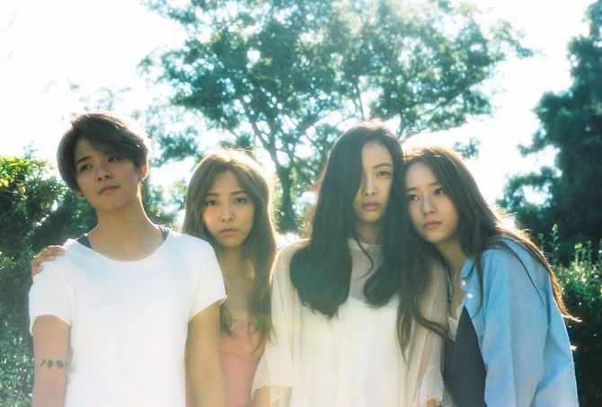 REVIEW: f(x) – 4 Walls – Ash Talks Kpop