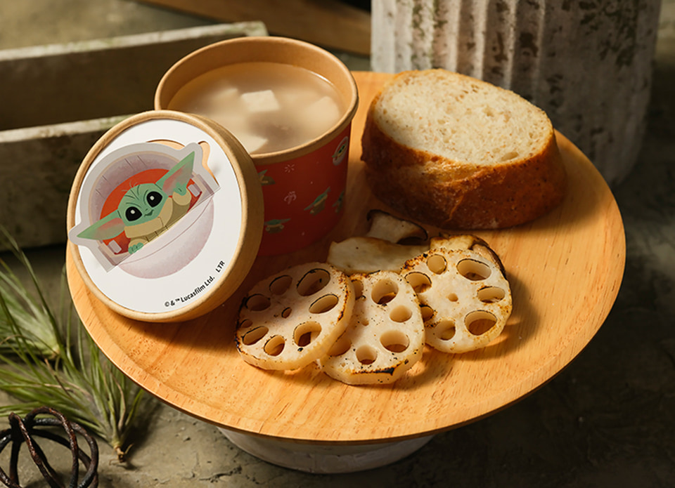 東京スカイツリータウンで「STAR WARS」OH MY CAFE開催。あの「マンダ