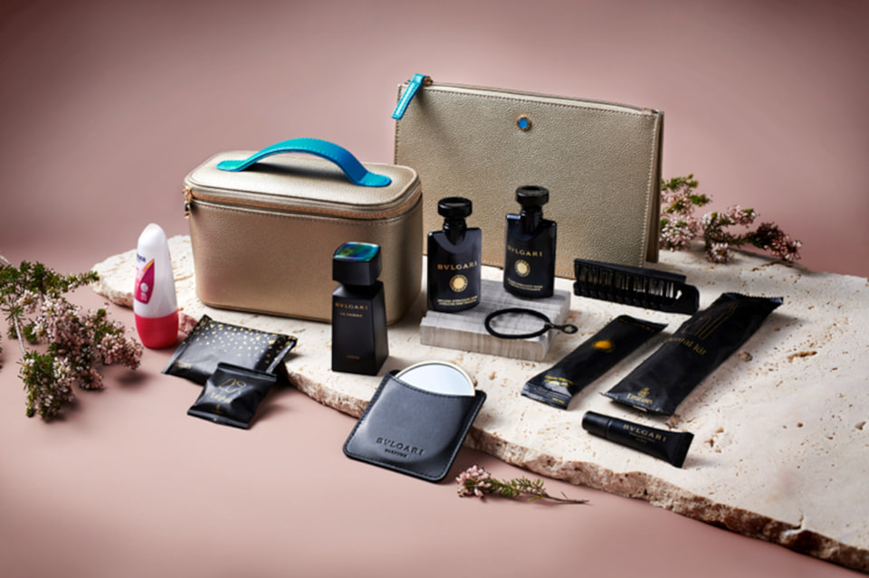 エミレーツ航空、ブルガリコラボの夏期限定アメニティキット。高級感