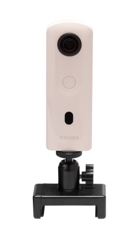 リコー、360度カメラ「THETA」をスマホ背面に取り付ける専用ホルダー