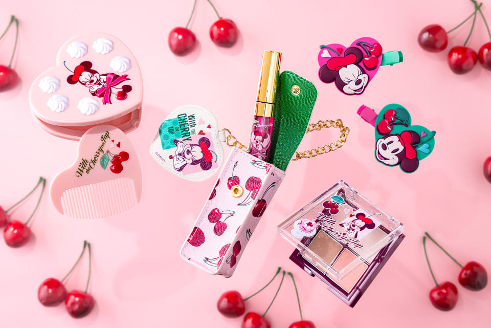 ディズニー、さくらんぼ×ミニーのグッズ初登場！ ぬいぐるみチャーム