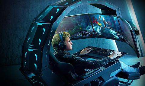 ポイント還元で実質300万円！ 日本エイサー、トリプル湾曲モニター採用