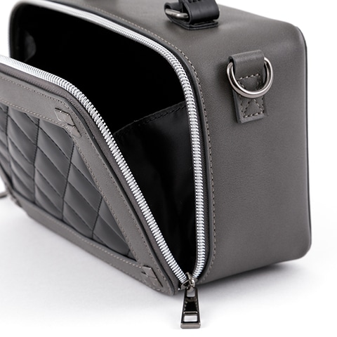 納棺師モデルのバッグは「化粧箱」をイメージ！ SuperGroupiesより「第