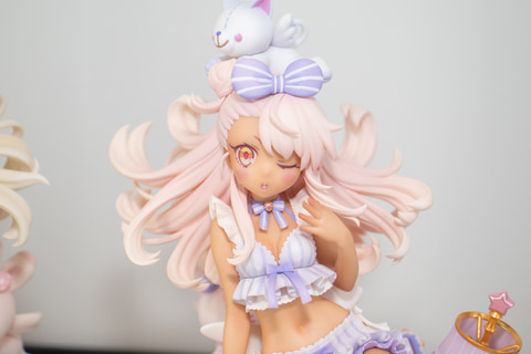 プリズマ☆イリヤ」より、イリヤとクロエがファンシーなルームウェアを