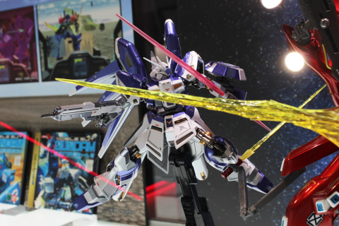 特別企画】【魂ネイションズ撮り下ろし】「METAL ROBOT魂 Hi-νガンダム