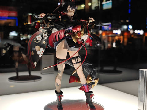 ネオンマックスの「ブルアカ」フィギュア「ワカモ」のデコマスが東京