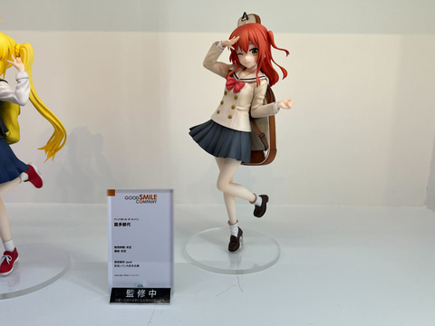 ぼっち・ざ・ろっく！」より結束バンドがスケールフィギュアで集合