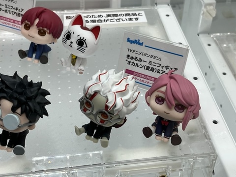 ダンダダン」新作フィギュアや「呪術廻戦」「ヒロアカ」の蔵出し販売品