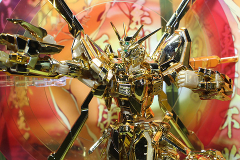 特別企画】全身が金色に輝く「RG 1/144 ガンダムベース限定 ゴッド