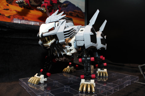 ゾイド HMMシリーズ」に、「ライガーゼロイクス」登場！換装パーツ