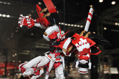 特別企画】【ガンダムベース撮り下ろし】完成品フレーム内蔵の