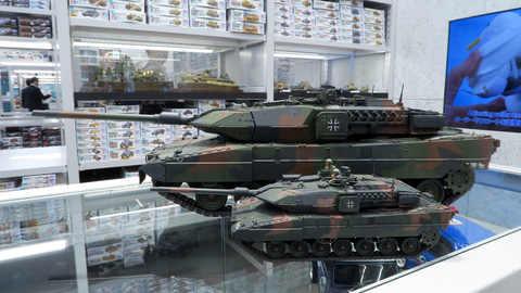 特別企画】「1/16RC ドイツ連邦軍主力戦車 レオパルト2 A7V フル