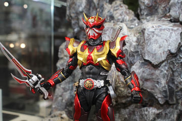 S.H.Figuarts（真骨彫製法） 仮面ライダーガタック ライダーフォーム