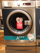 エレクトロラックス、洗濯機と乾燥機を分けたセミプロ向けの「myPRO