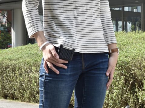 ベルトに着けて服の中へ風を通せるミニ扇風機「腰ベルトファン2
