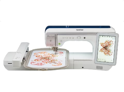 ブラザー、220万円の最上級ミシン。縫う前にプロジェクターで布に模様