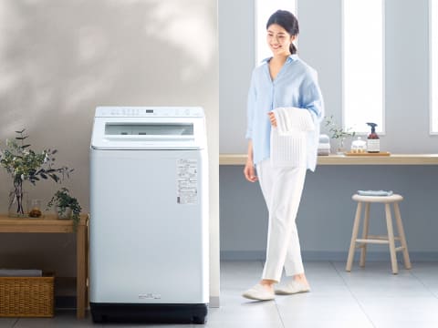 パナソニック、洗剤自動投入の全自動洗濯機。フタを閉めても残量が