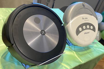 黒い「ブラーバ ジェット m6」限定モデル。ルンバ s9に合うマット