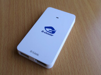 コントローラよりちっちゃいクラウドゲーム機「G-cluster」 - ケータイ