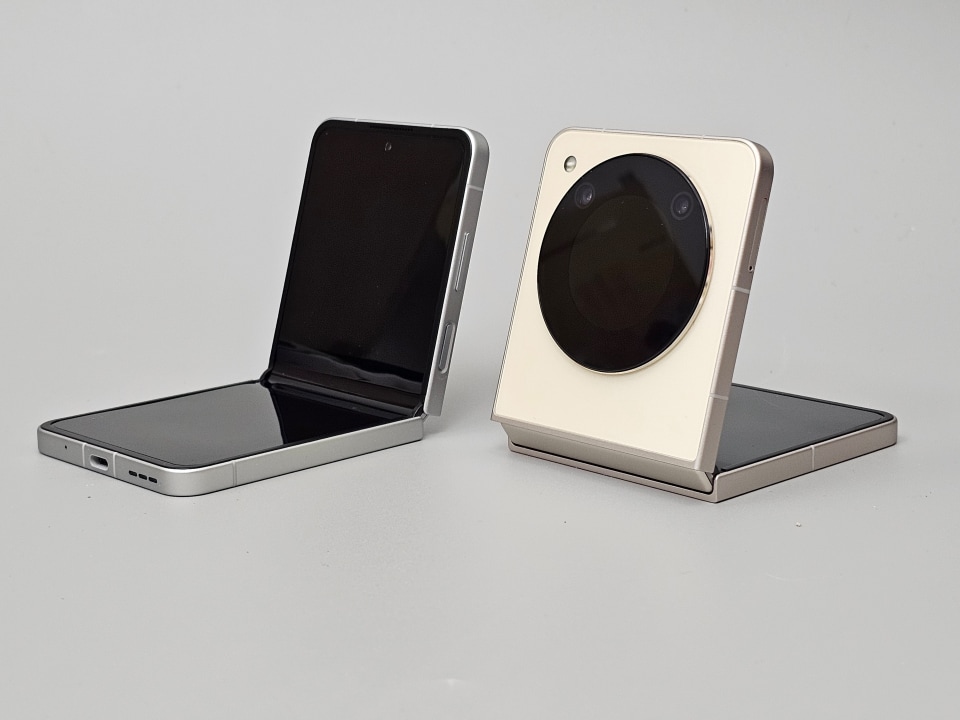 これぞ価格破壊！ ワイモバイル初の折りたたみスマホ「ZTE Libero Flip