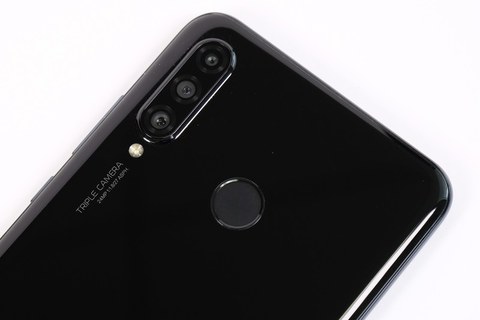 HUAWEI P30 lite」クイックインプレッション] ついに“lite”もトリプル