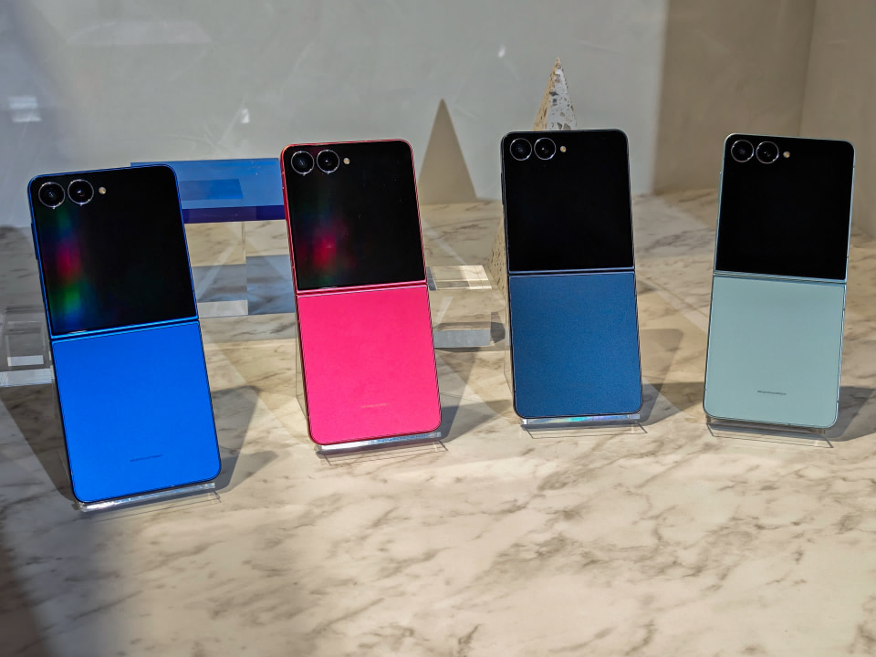 折りたたみスマホ「Galaxy Z Flip7」発表 さらに薄く画面は大きく