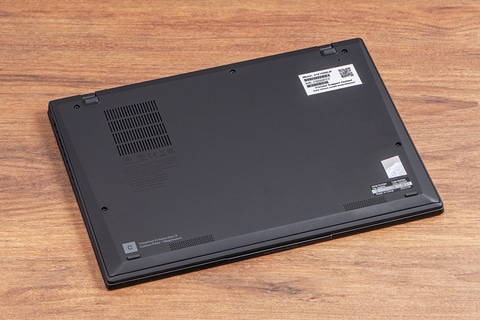 ビジネスパーソンに人気のモバイルノート、レノボ「ThinkPad X1 Nano