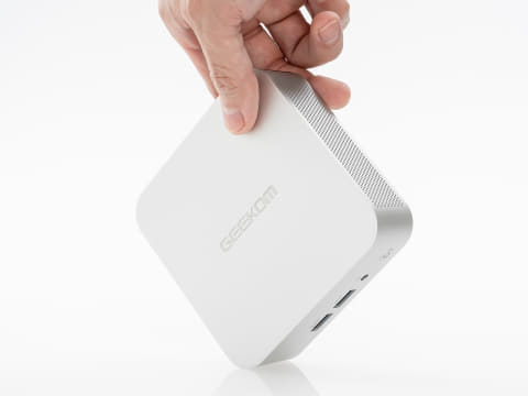 PC短評】Mac mini風筐体でRyzen 9 8945HSを搭載したミニPC「GEEKOM A8