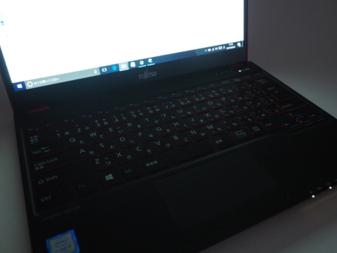 Hothotレビュー】世界最軽量761gの13.3型モバイルノートの使い勝手を