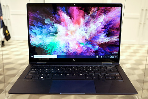 日本発”で生まれた1kg切りの高性能モバイル2in1「HP Elite Dragonfly