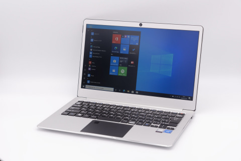 レビュー】わずか3万円の格安ノートパソコンで仕事も遊びもできるッ