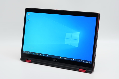 圧倒的軽量PCで定評の富士通から、900g台からでペンにも対応する2in1