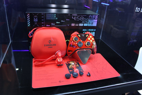 Flydigi、エヴァ2号機コラボ最新コントローラをTGS 2025に出展。ほかに