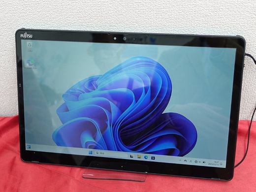 第8世代Core i5搭載の13.3インチWindowsタブレットが12,800円！中古PC
