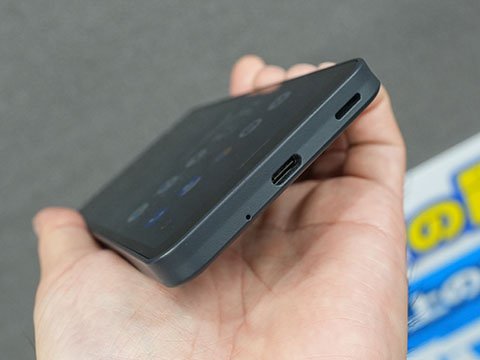 タフでシンプルなシャープの5Gスマホ「AQUOS wish A103SH」が8,980円