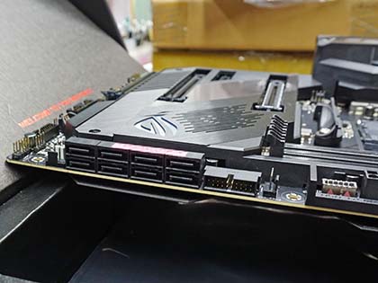 ASUSのX570マザーは「ROG CROSSHAIR VIII FORMULA」など計9モデル