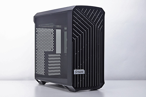 180mmファン×2でハイエンド構成も余裕で冷えるATXケース「Fractal