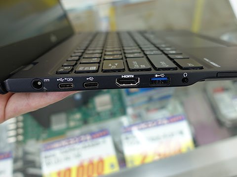 富士通13.3型モバイルノート「LIFEBOOK U939/A」が19,800円、中古PC