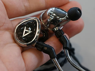 JH AUDIOとAKが新イヤフォン「Layla II/Roxanne II/Angie II/ROSIE