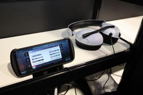 Xperia 1 IV用冷却ゲーミングギア初展示。東京ゲームショウ - AV Watch