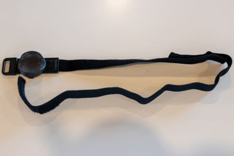 ソニーmocopiの太もも用拡張バンド案内開始。ユーザーに無償提供 - AV