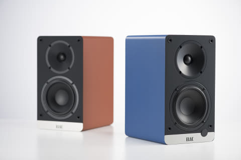 ELAC、HDMI搭載アクティブスピーカー「DCB41」に限定色ORANGE/BLUE