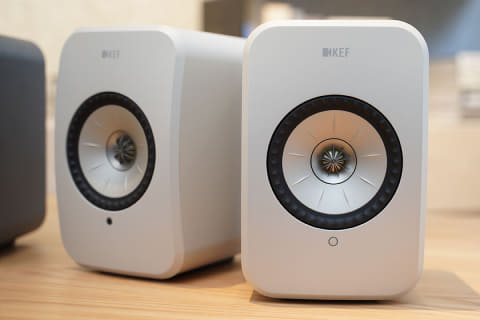 ミニレビュー】KEF、10万円台のワイヤレススピーカー「LSX II LT」と