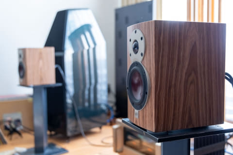 小さくて高性能なロングセラーDALI「MENUET」。表情豊かな鳴りっぷりに