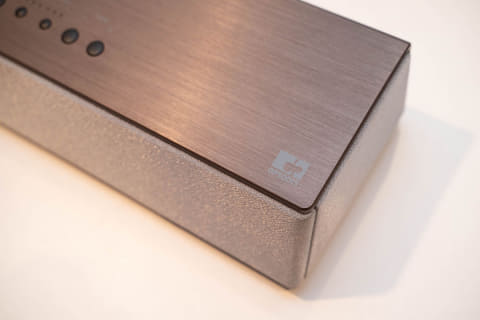 レビュー】机に置けるサイズで衝撃の立体音響「OPSODIS 1」を聴く
